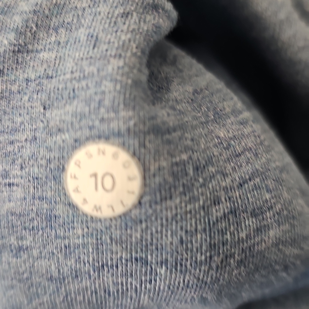 315. Lululemon Scuba Hoodie - Picture 10 of 10